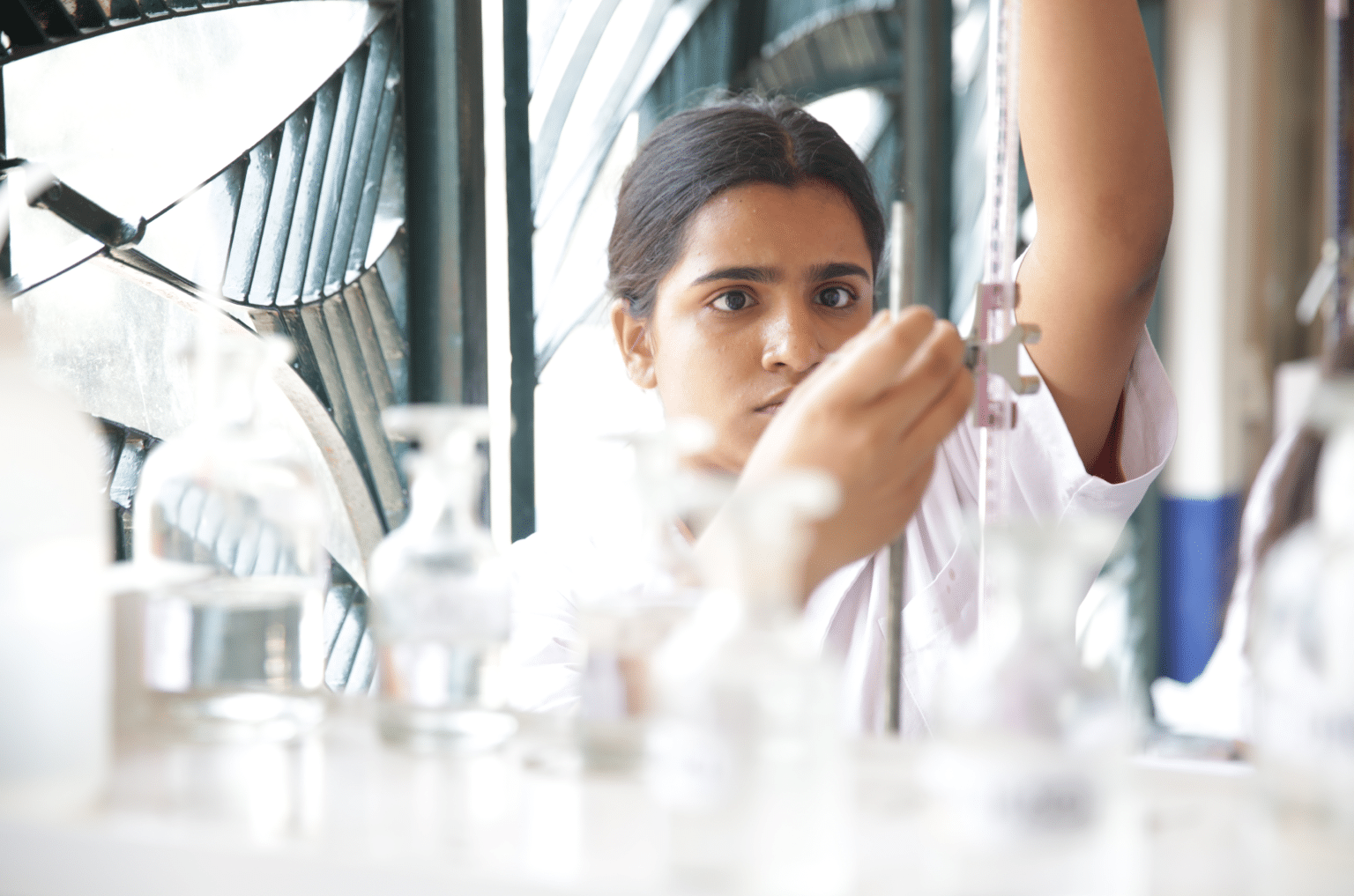 Sweet Exploration: Measuring Sugar Concentration Through Refraction